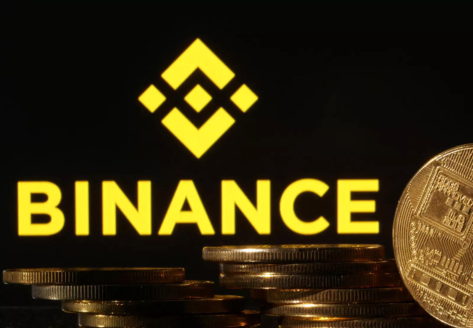 Binance Faces Mounting Problems as Traders Pull 2.1 Billions